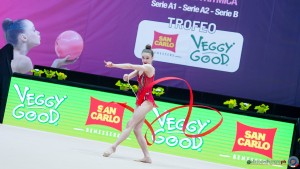 iris giovinazzo bianco cristina   nastro sfe05377 copia simone ferraro ph copia